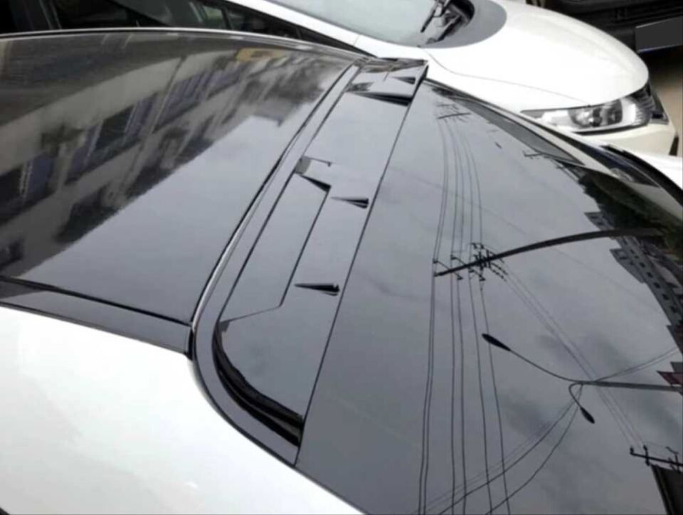 Mercedes W205 C Serisi Cam Üstü Spoiler Piano Black