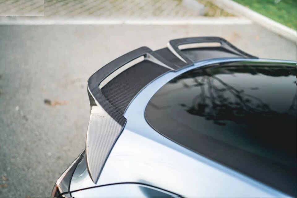 Tesla Model Y 2020+ Performance Piano Black Bagaj Spoyleri