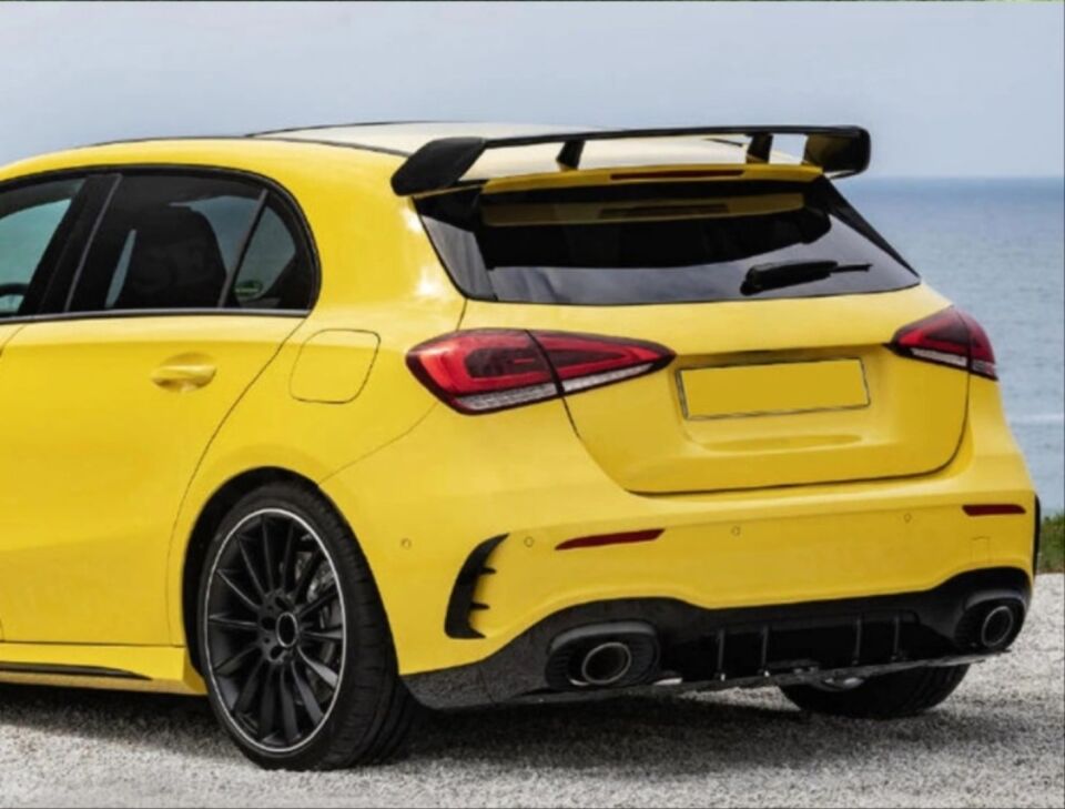 Mercedes-Benz A Serisi W177/V177 2018+ AMG Arka Tampon Vent Trim Seti (Piano Black)