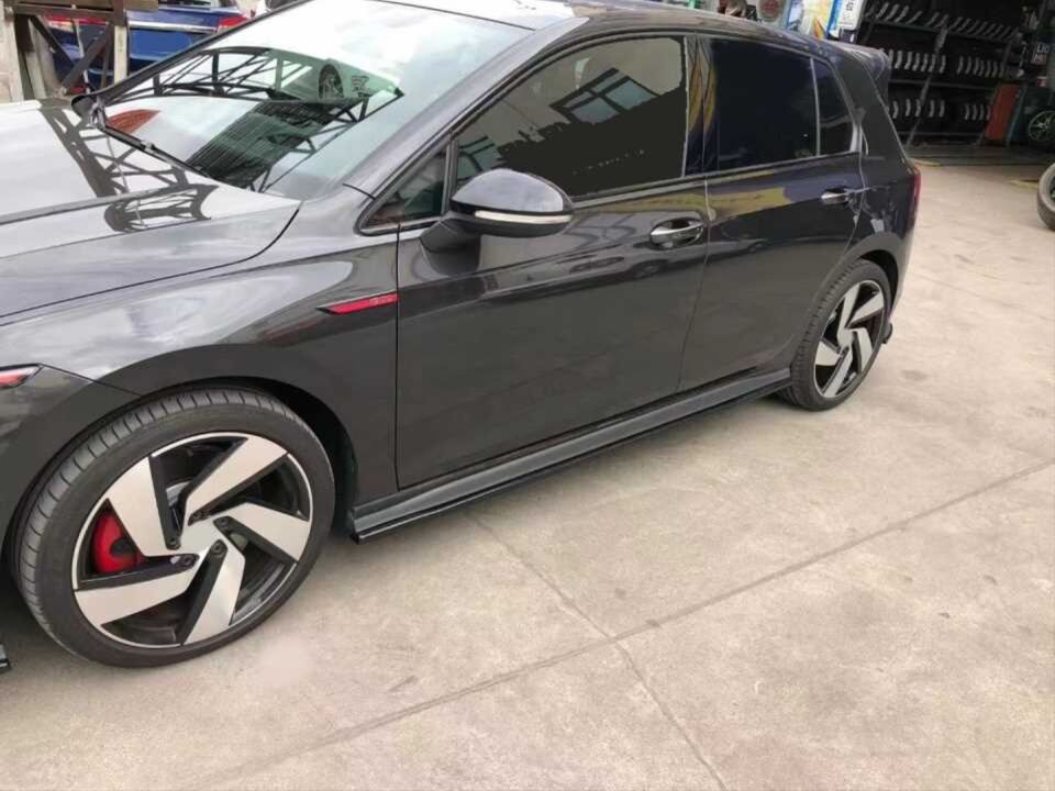 Volkswagen Golf 8 (Mk8) GTI Max Yan Marşpiyel Seti Piano Black