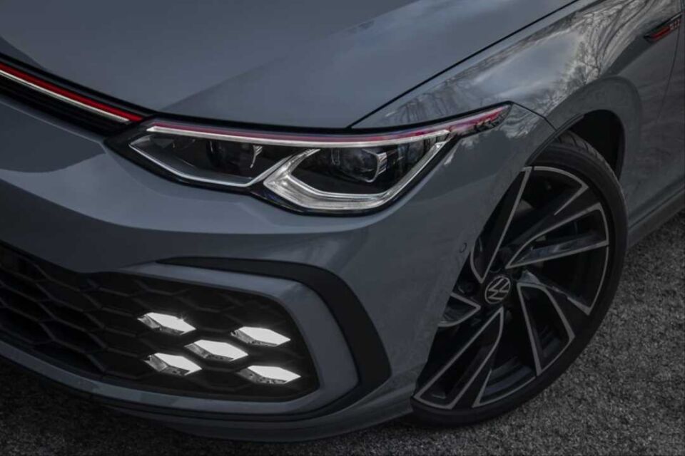 Volkswagen Golf 8 (Mk8) GTI Komple Ön Tampon ve Panjur Seti