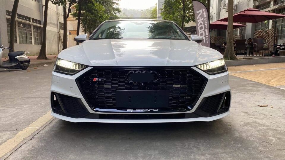 Audi A7 C8 RS7 Ön Tampon ve Panjur Seti