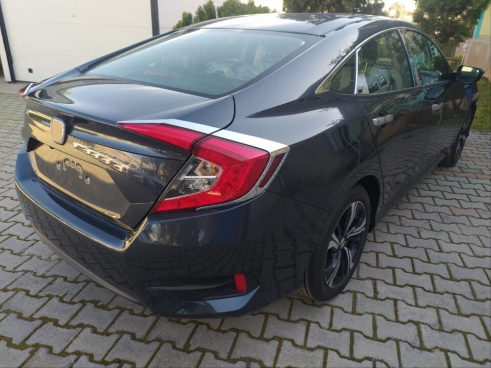Honda Civic FC5 2016-2021 Si Kırlangıç Bagaj Spoyleri (Reflektörlü)