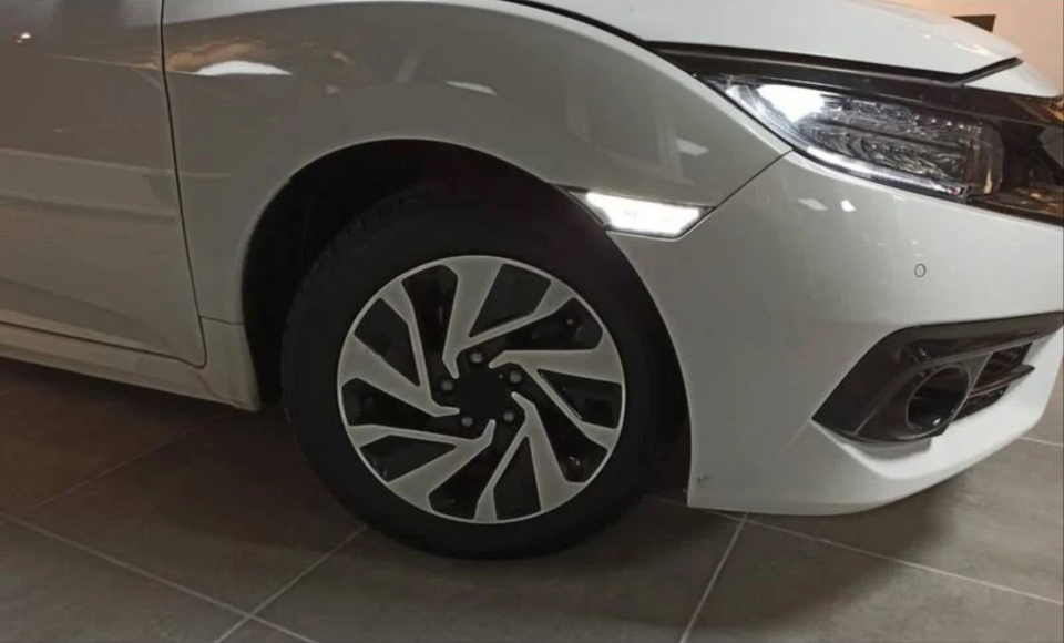 Honda Civic FC5/FK7 2016-2021 Beyaz LED'li Çamurluk Sinyali Seti