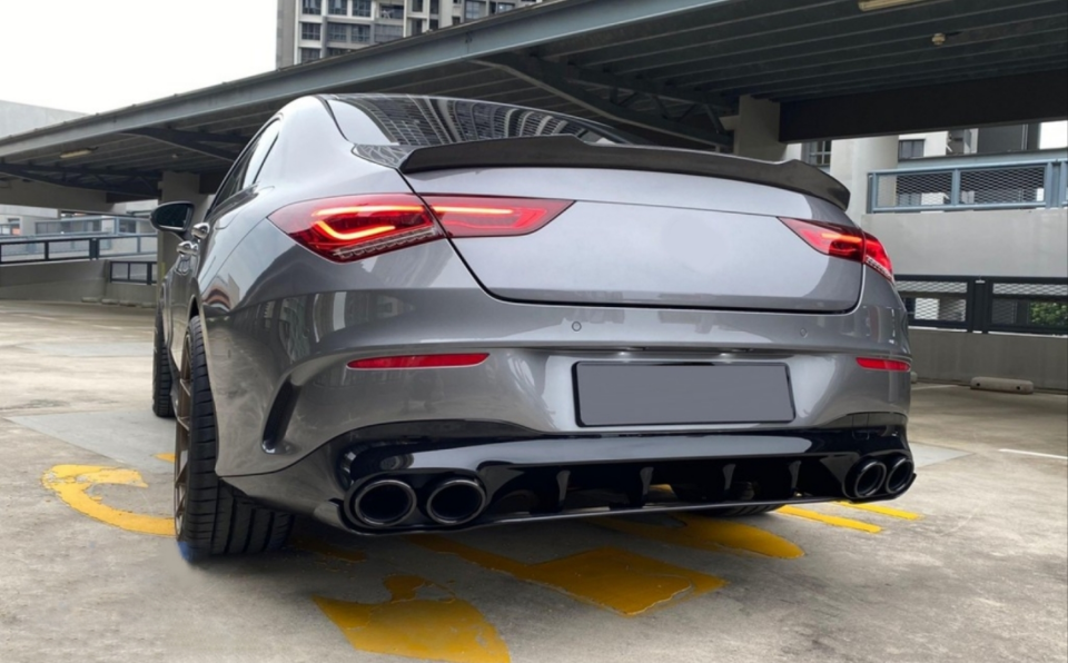 Mercedes CLA W118 CLA45 AMG Difüzör ve Siyah Egzoz Seti (AMG Paket İçin)