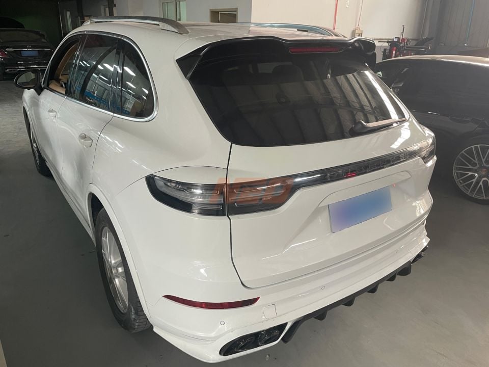 Porsche Cayenne (14-17) için 2019+ Kasa Full Arka Dönüşüm Kiti
