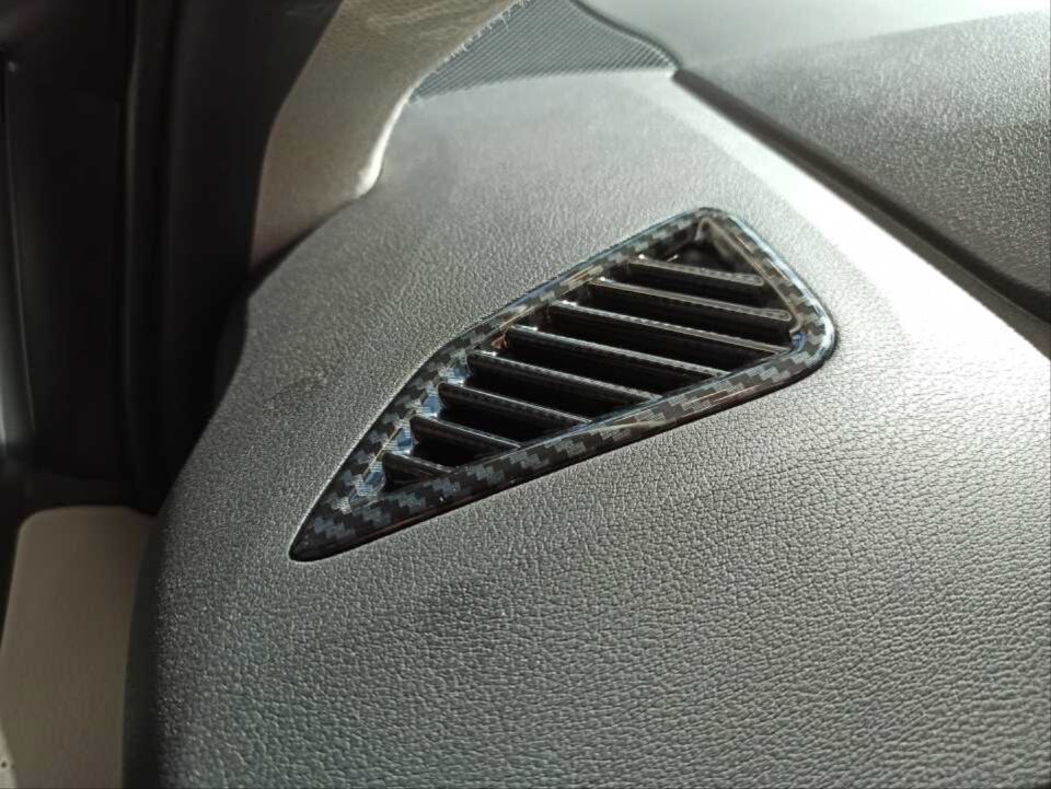 Toyota Corolla E210 Ön Göğüslük Yan Havalandırma Çerçevesi Karbon