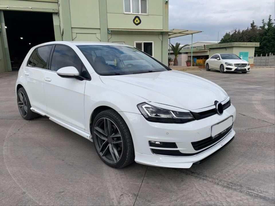 Volkswagen Golf 7/7.5 (Mk7) ABT Yan Marşpiyel Seti (Boyasız)