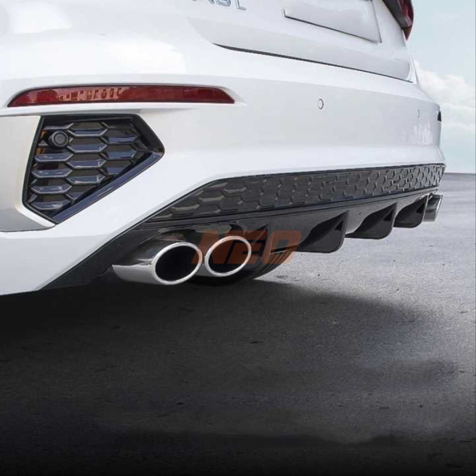 Audi A3 Sportback 8Y S-Line 2020+ S3 Stil Arka Difüzör ve Siyah Egzoz Ucu Seti