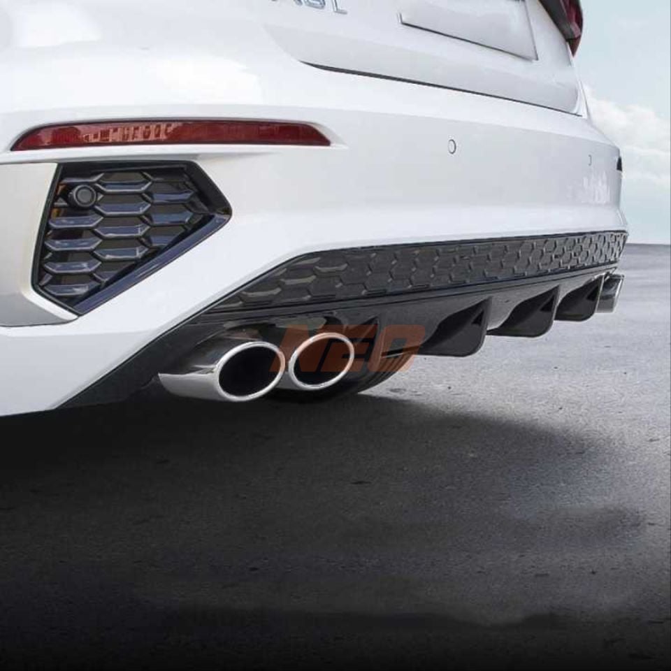Audi A3 Sportback 8Y S-Line 2020+ S3 Arka Difüzör ve Siyah Egzoz Ucu Seti