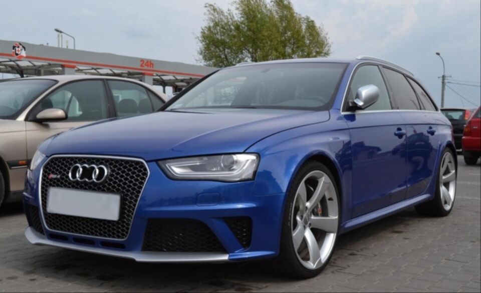 Audi A4 B8.5 Facelift RS4 Ön Tampon Seti