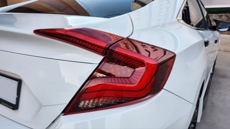 Honda Civic FC5 2016-2021 Omurga  Kayar Sinyalli LED Stop Seti (Kırmızı)