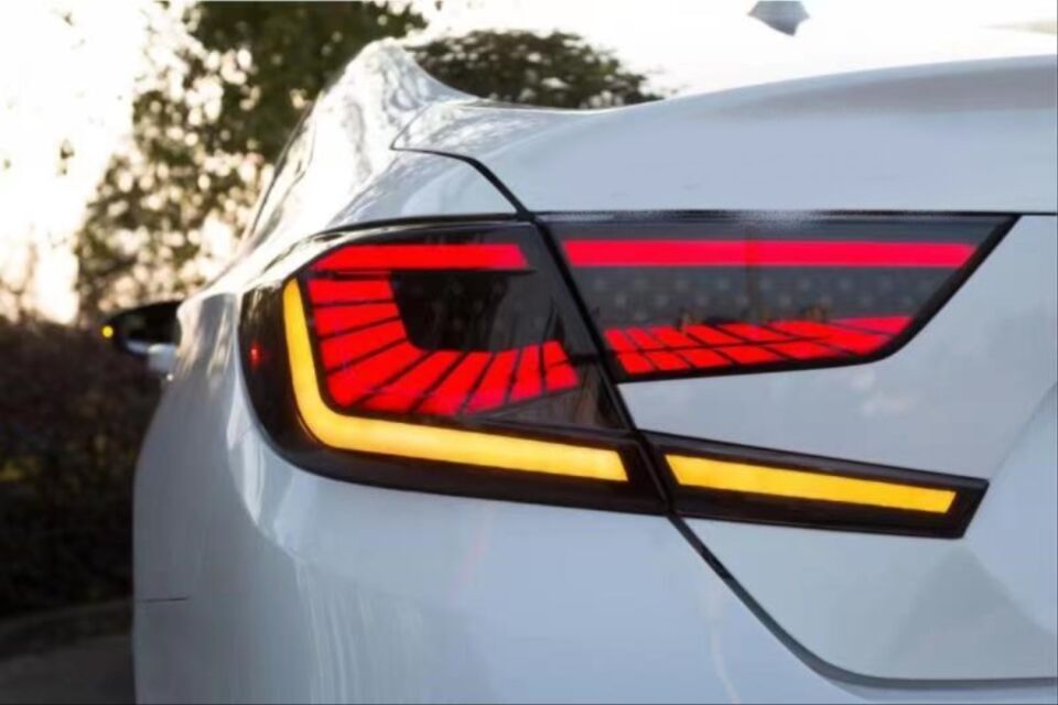 Honda Accord CV Omurga Dinamik Sinyalli Füme LED Stop Takımı