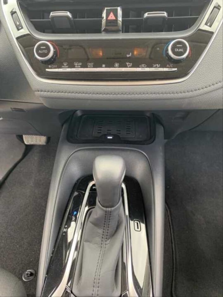 Toyota Corolla E210 Araca Özel Kablosuz Şarj Ünitesi