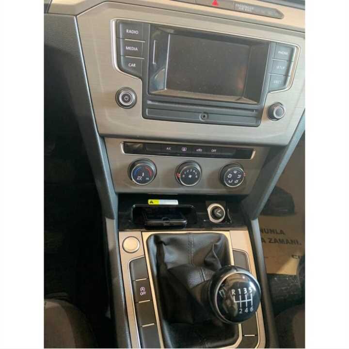 Volkswagen Passat B8 2015-2019 Orta Konsol Kablosuz Telefon Şarj Ünitesi
