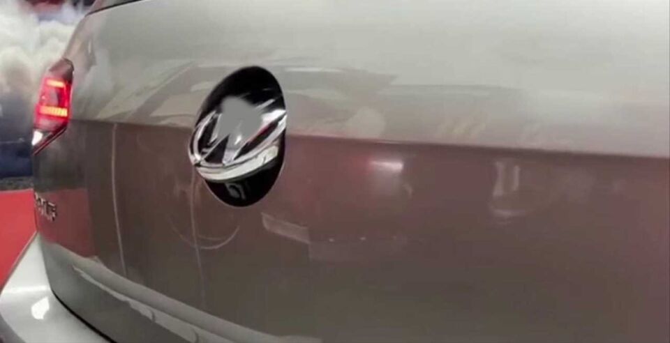 PASSAT B8 IÇIN UYUMLU GERİ GÖRÜŞ  KAMERA (DIREKSIYON UYUMLU DINAMIK KILAVUZ ÇIZGILI)LOGOSUZ
