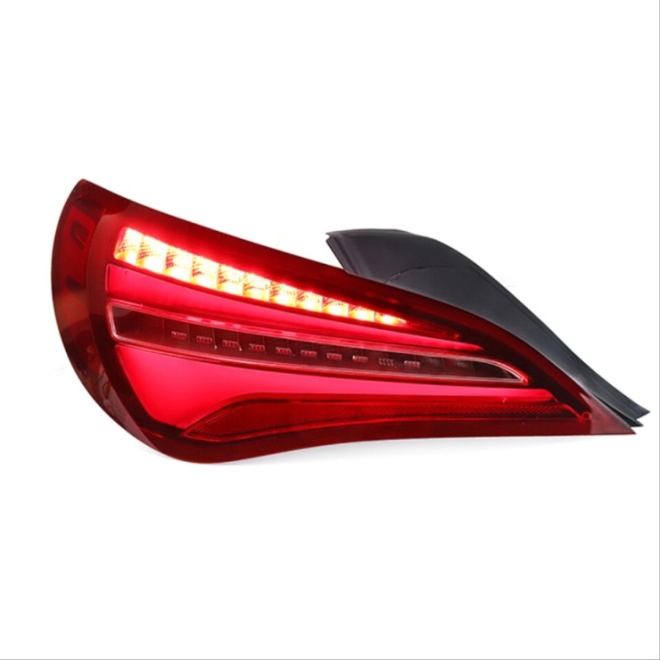 Mercedes-Benz CLA Serisi W117 Halojenden LED'e Dönüşüm Stop Seti Kırmızı