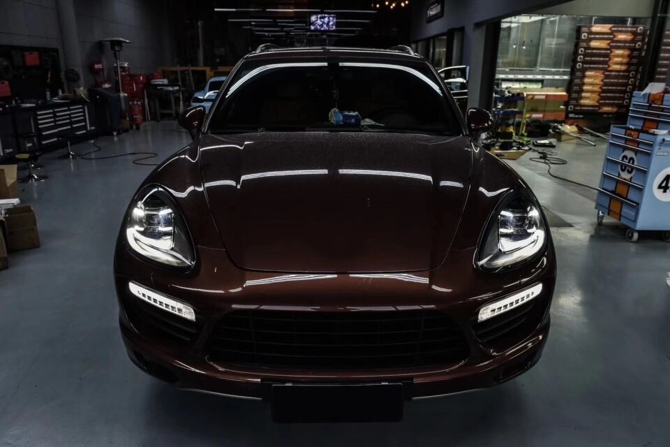 Porsche Cayenne (2011-2014) için 4 Nokta LED'li Facelift Far Seti