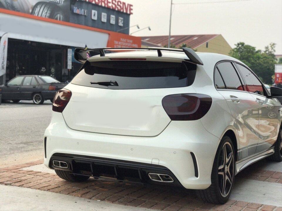 Mercedes-Benz A Serisi W176 Makyajlı A45 Difüzör ve Krom Egzoz Ucu Seti