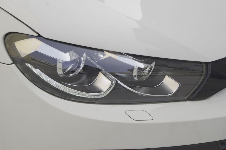 Volkswagen Scirocco 2008-2017 Halojen Uyumlu U-LED Kayar Sinyalli Far Seti