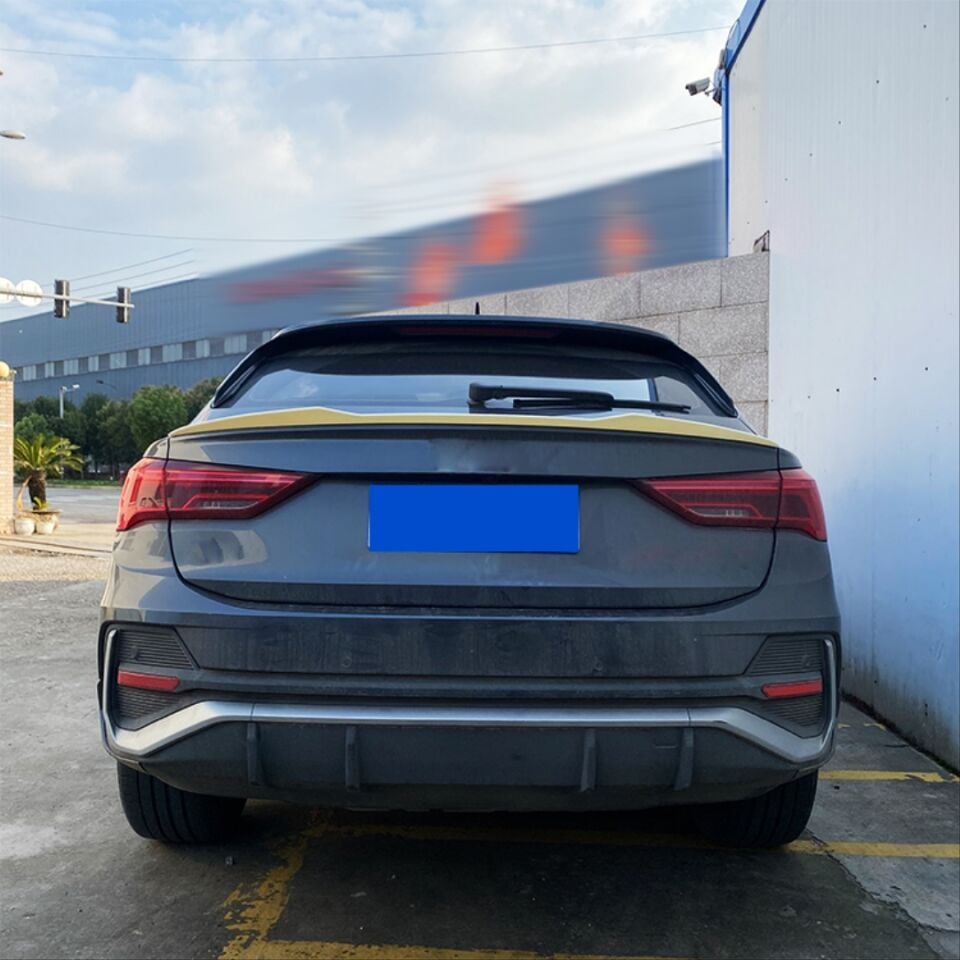 Audi Q3 Sportback F3 2019+ Orta Bagaj Spoyleri (Piano Black)