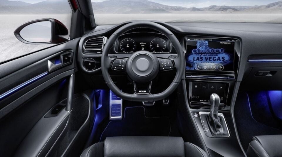 Volkswagen Golf 7/7.5 2013-2020 Orijinal Ekran Kontrollü 64 Renk Ambiyans Aydınlatma Seti