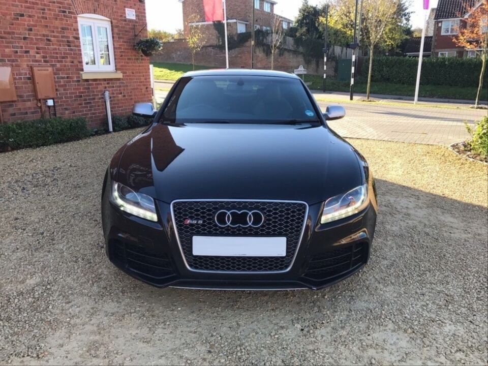 Audi A5 8T RS5 Petek Panjur Krom Çerçeveli Piano Black