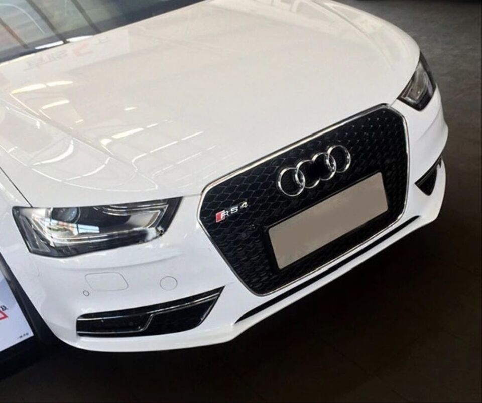 Audi A4 B8.5 (12-15) RS4 Petek Ön Panjur Gümüş Çerçeve
