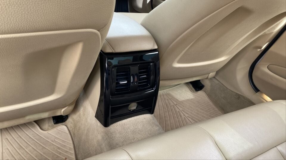 BMW 3 Serisi F30 Arka Klima Kaplama - Piano Black