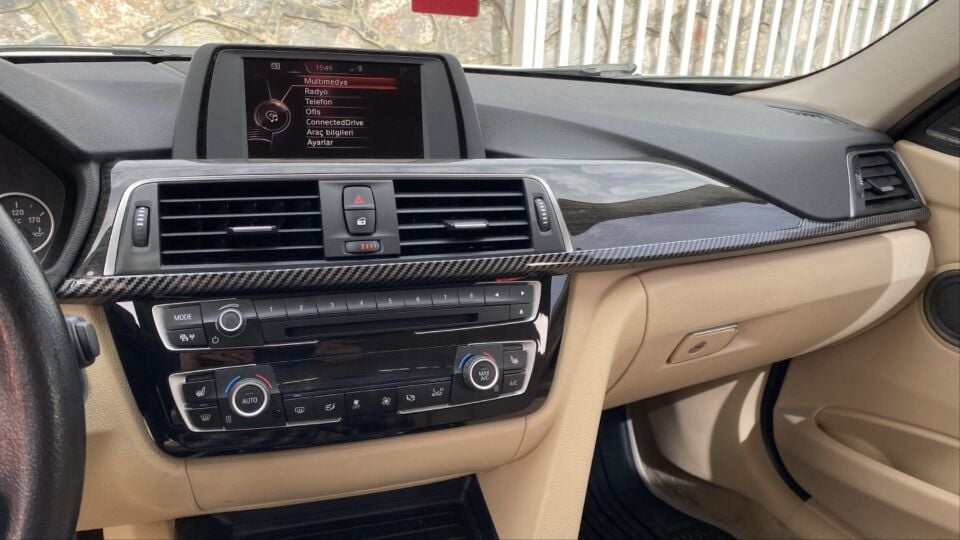 BMW 3 Serisi F30 Göğüslük ve Menfez Kaplama Seti - Piano Black