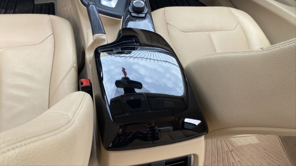 BMW 3 Serisi F30 Kol Dayama Kaplama - Piano Black