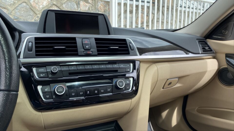 BMW 3 Serisi F30 Klima Panel Kaplama - Piano Black