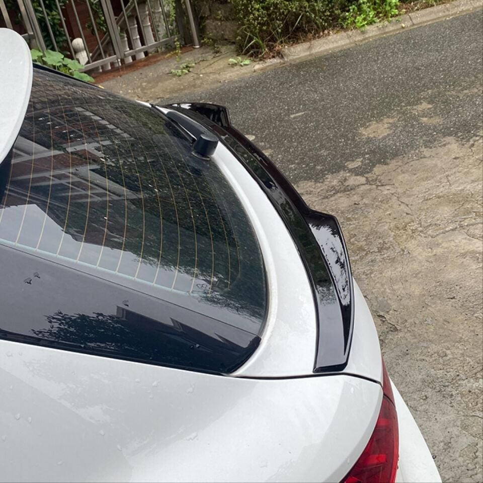 Audi A3 8Y Sportback Orta Bagaj Spoyleri (Mid Spoiler) Piano Black