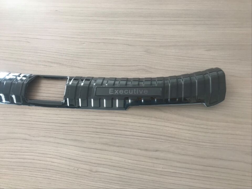 Honda Civic FE1 2022+ Arka Tampon Eşik Koruması Titanyum Siyah