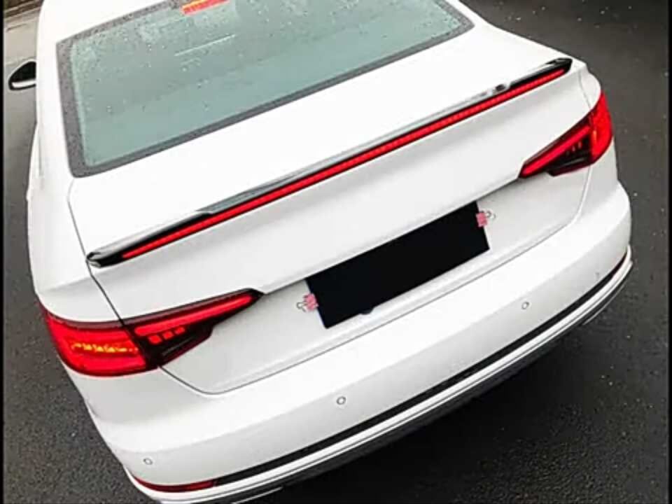 Audi A4 B9 2016-2019 Kayar Sinyalli LED'li Bagaj Spoyleri (Piano Black)