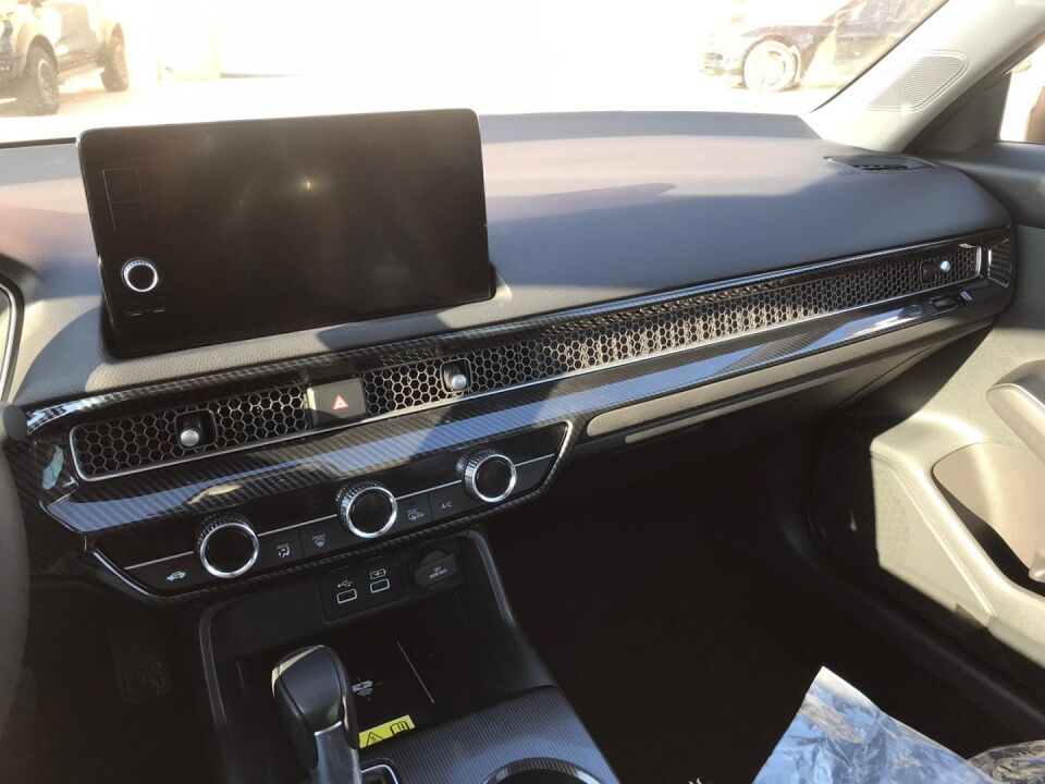 Honda Civic FE1/FL Ön Göğüslük Yan Havalandırma Çerçevesi Karbon