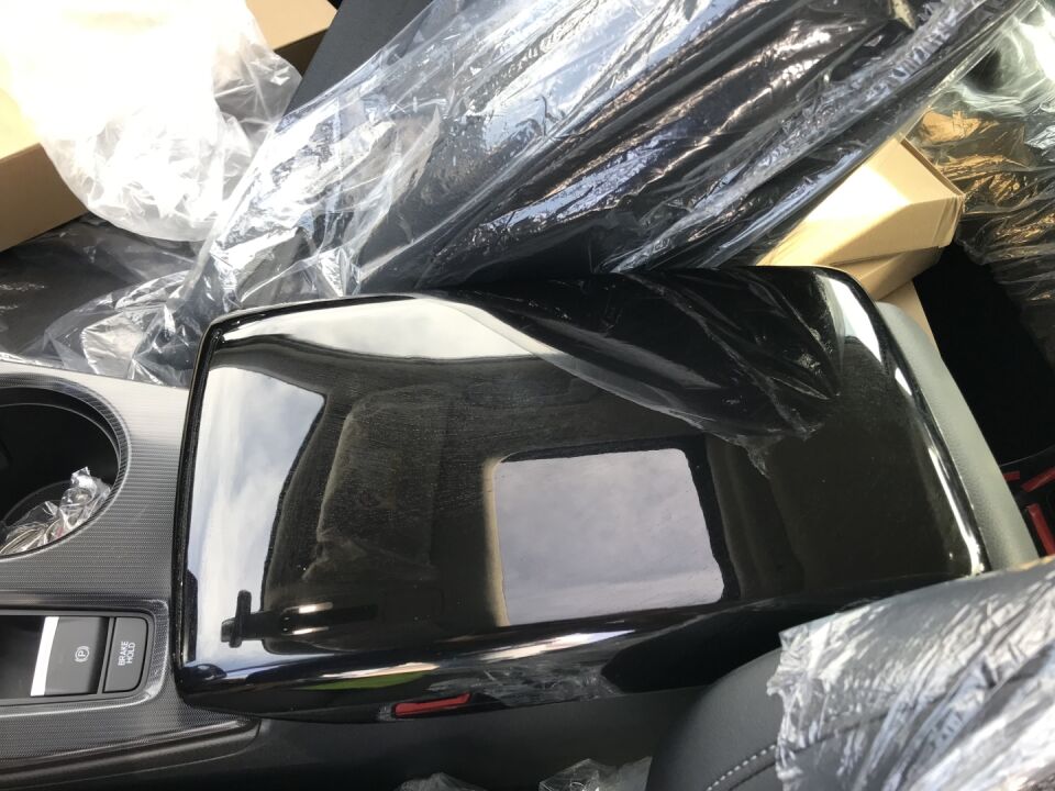 Honda Civic FE1/FL Orta Konsol Kol Dayama Kapağı Piano Black