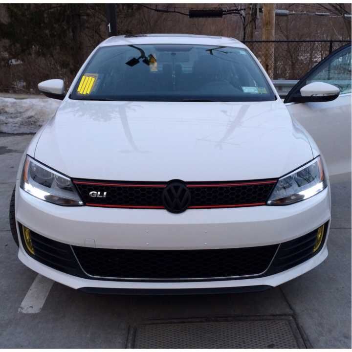 Volkswagen Jetta 2011-2014 Makyajsız Kasa GLI Ön Panjur