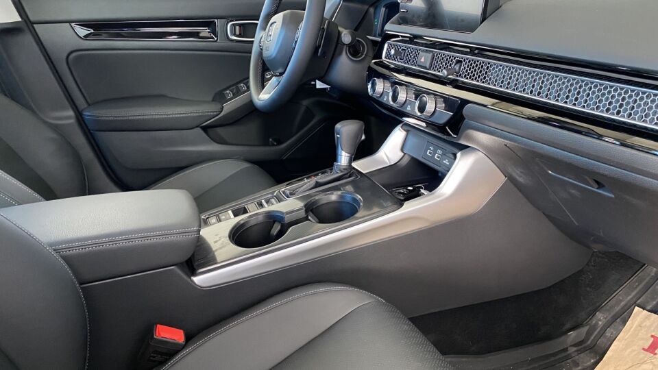 Honda Civic FE1 2022+ Vites Kenarı Kaplama Seti Silver