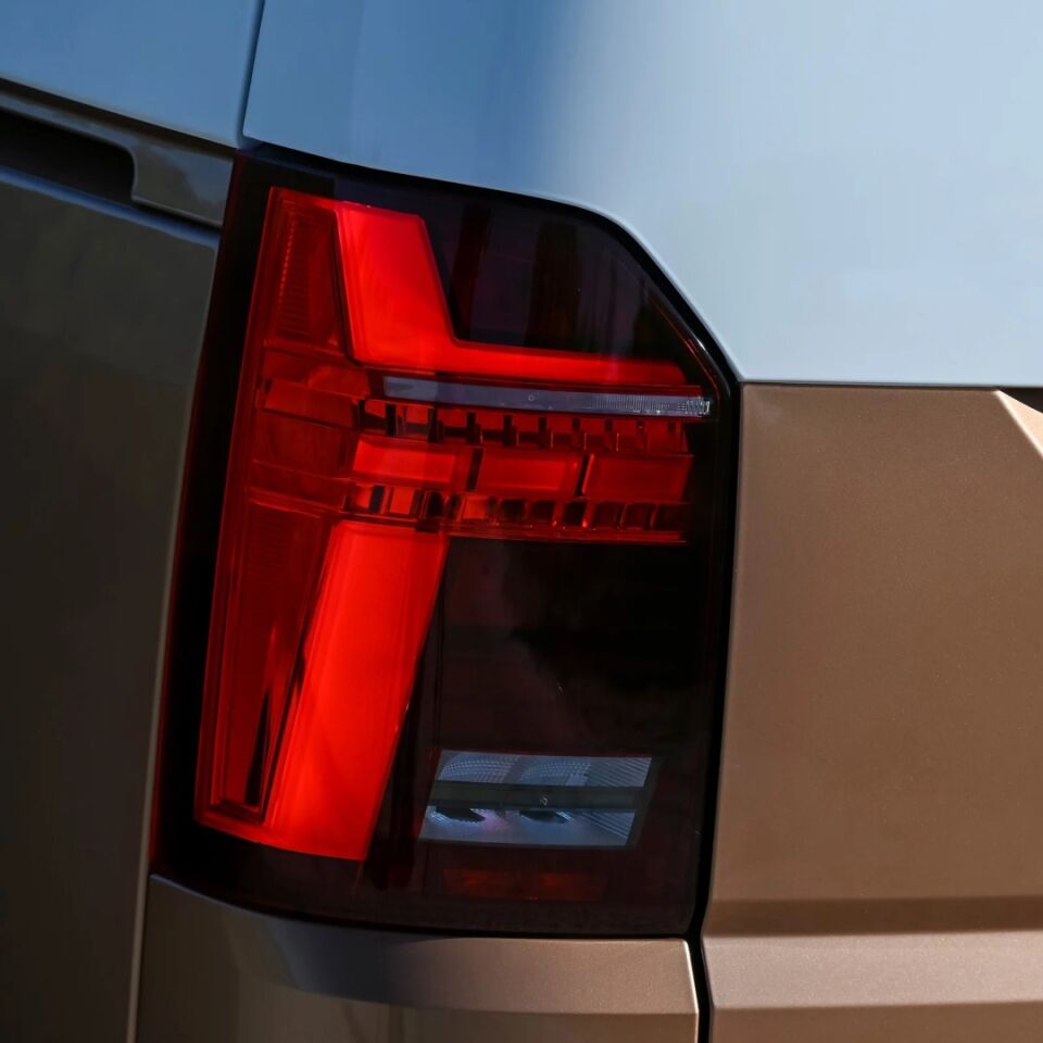 Volkswagen Transporter/Caravelle T6 için T6.1 Makyajlı Dinamik LED Stop Takımı