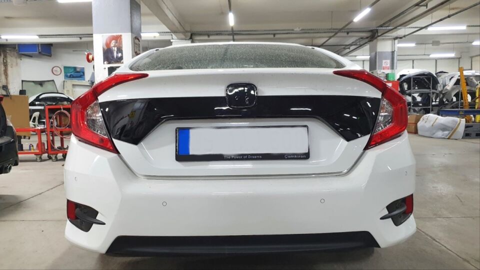 Honda Civic FC5 2016-2021 Piano Black Bagaj Üstü Çıta