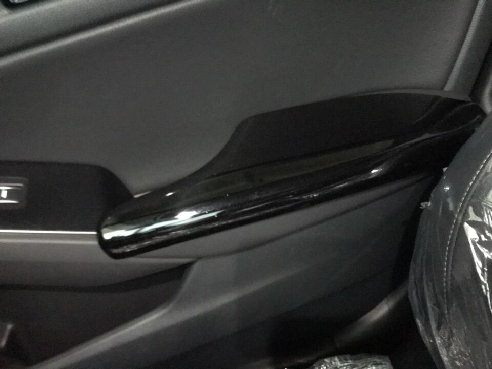 Honda Civic FE/FL (2022+) İç Kapı Kolçak Düğme Çerçevesi Seti Piano Black