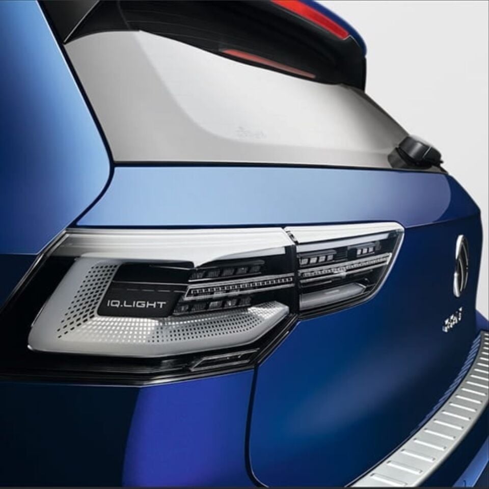 Volkswagen Golf 8 (Mk8) Dinamik Sinyalli Füme LED Stop Takımı