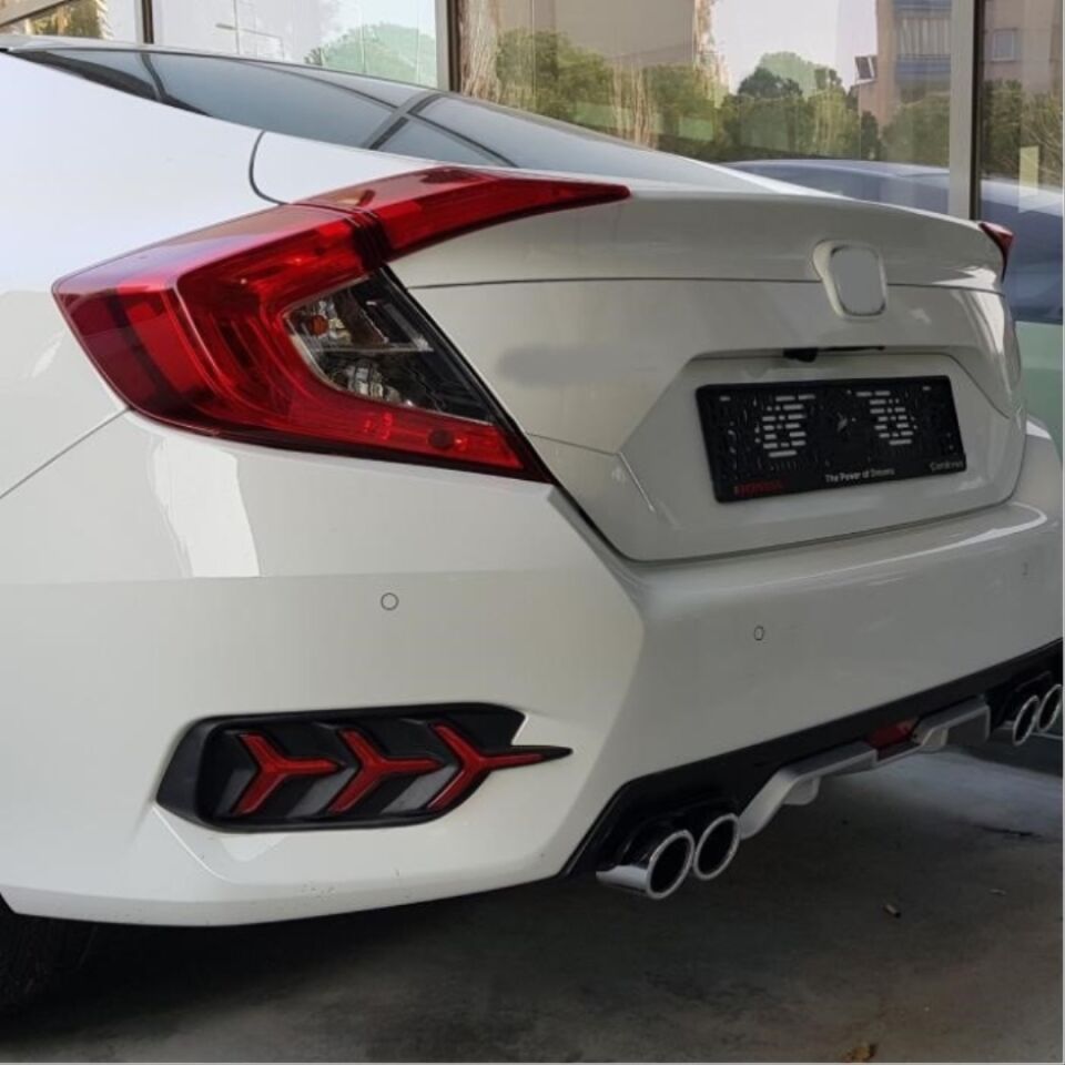 Honda Civic FC5 2016-2021 Dört Çıkışlı Arka Difüzör ve Egzoz Ucu Seti (Gümüş)