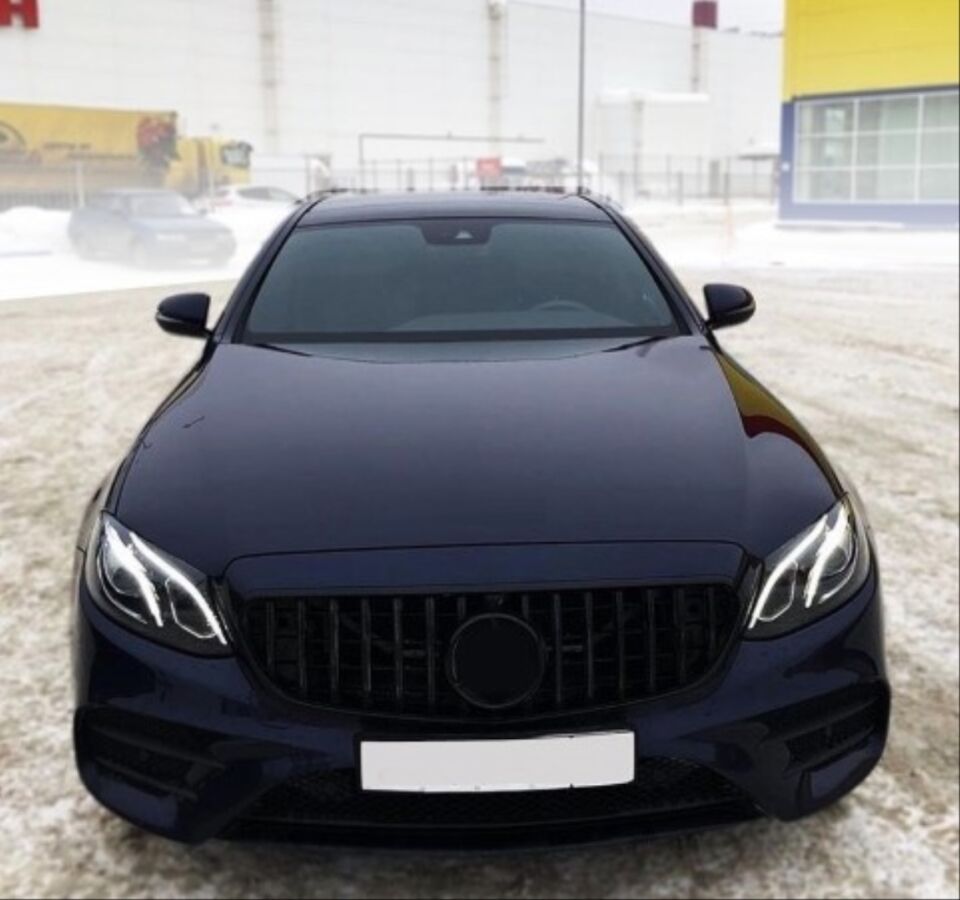 Mercedes-Benz E Serisi W212 Makyajlı GTR Panjur Piano Black