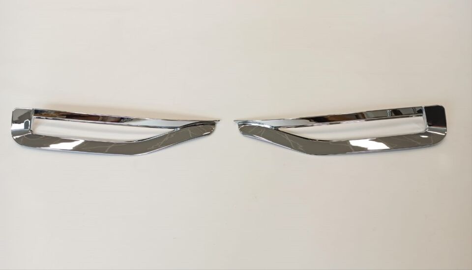 Toyota Corolla 2019+ Krom Arka Tampon Reflektör Çerçevesi Seti
