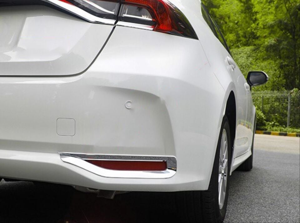 Toyota Corolla 2019+ Krom Arka Tampon Reflektör Çerçevesi Seti