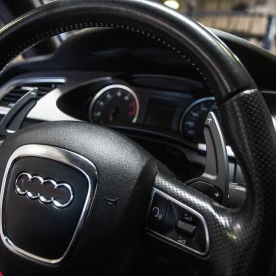 Audi A3/A4/A5/A6/Q5 Serisi Alüminyum F1 Vites Kulaçık Seti (Siyah)
