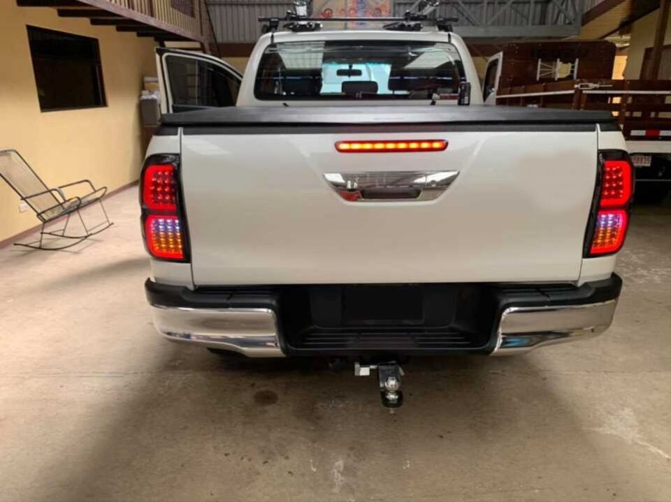 Toyota Hilux Revo 2016-2020 LED Stop Takımı Smoke