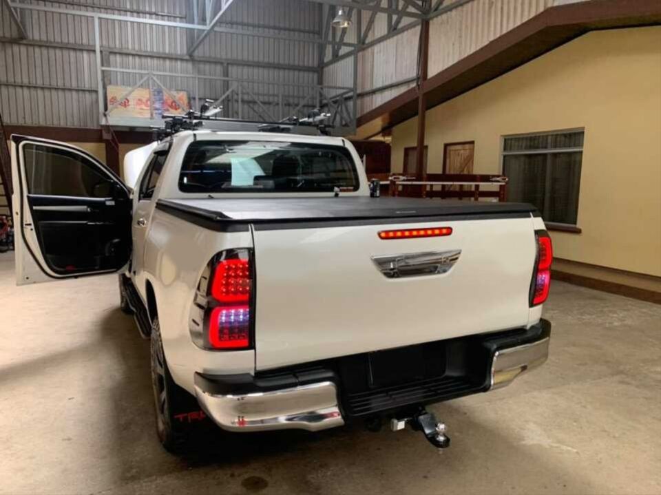 Toyota Hilux Revo 2016-2020 LED Stop Takımı Smoke